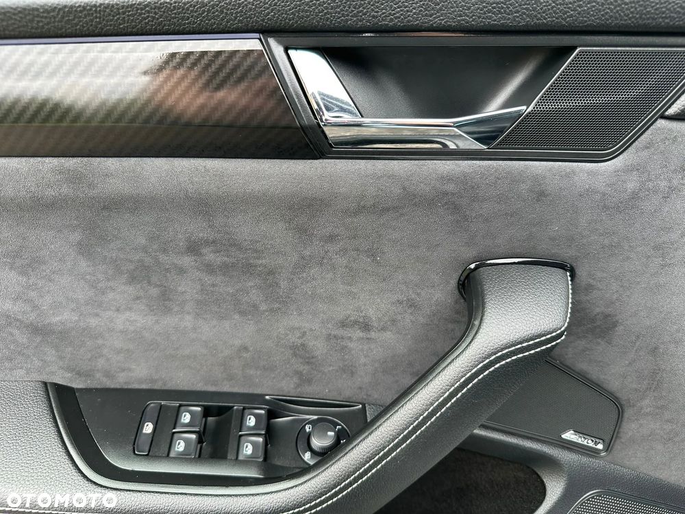 Skoda Superb 2.0 TDI SCR Sportline DSG - 29