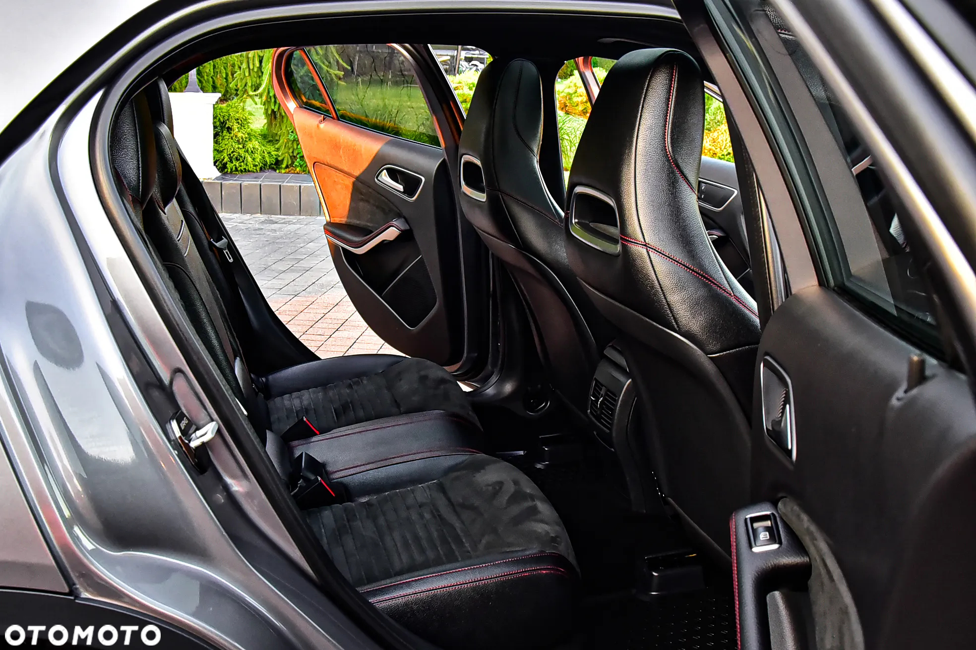 Mercedes-Benz GLA 250 4Matic 7G-DCT AMG Line - 19