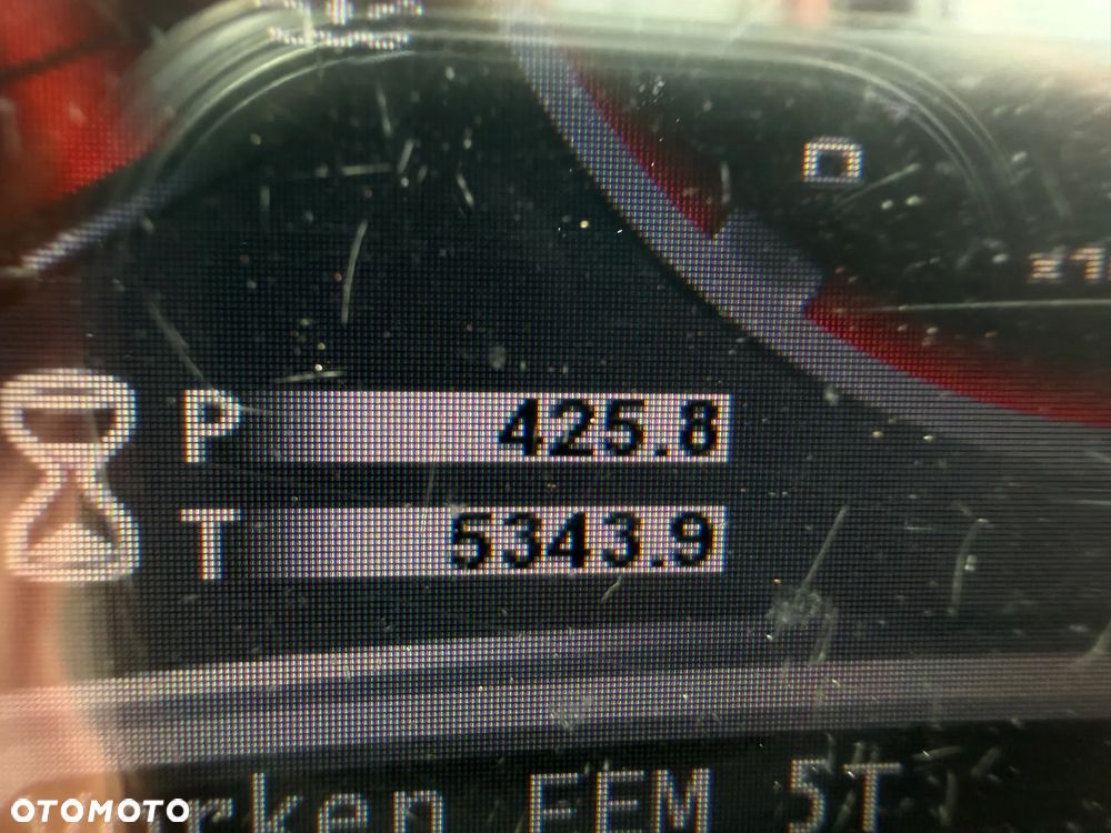 Manitou MRT2150+PRIVILEGE Ładowarka teleskopowa 4x4 ROTO 21metrów. 5 ton udźwig. Bez AdBLUE bez DPF. Maszyna jak Nowa z Norwegii 5300 mtg. 2015 rok. Obrót pełny. Zero luzów wycieków. Zadbana maszyna z Fermy Norweskiej. Silnik 160 Km. AUTEC zdalne sterowanie. Ani deka luzów czy wycieków. Opony jak Nowe. Pełny Oryginał. Niski przebieg. Stabilizatory. Zamki na tłokach. OKAZJA. Jest to model przystosowany do pracy z koszem. - 11