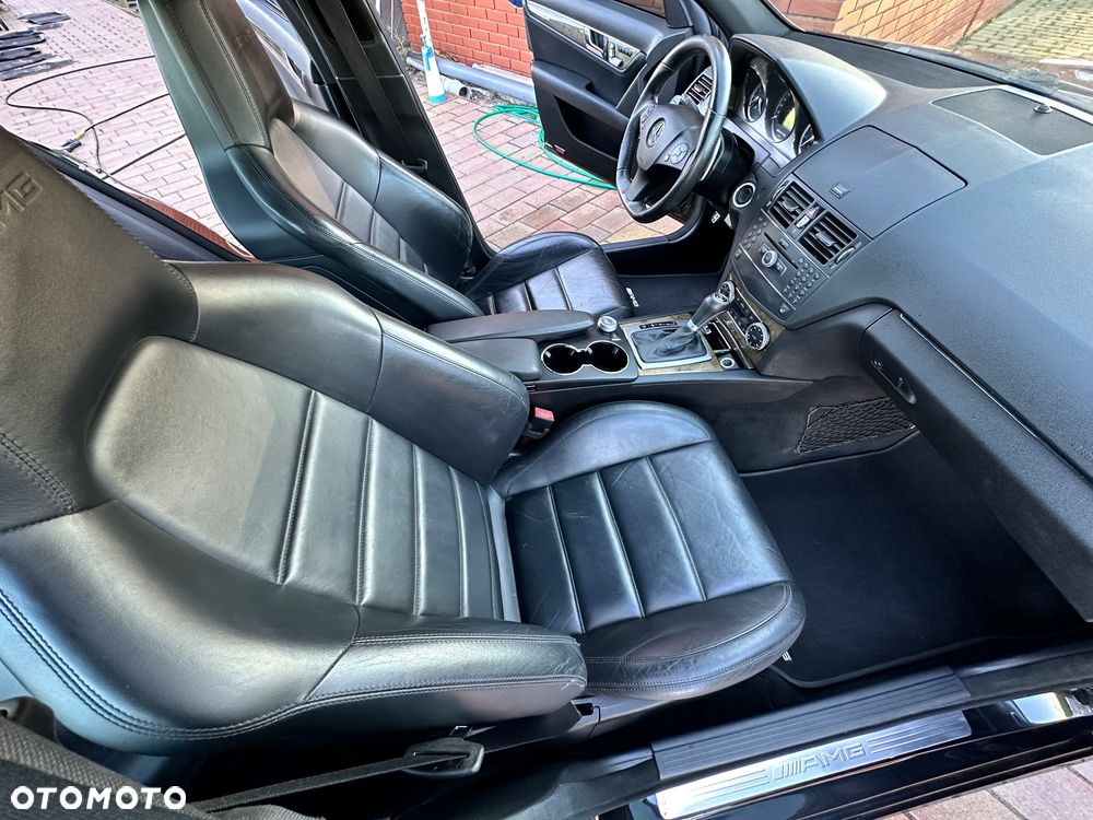 Mercedes-Benz Klasa C 63 AMG T 7G-TRONIC SPORT EDITION - 20