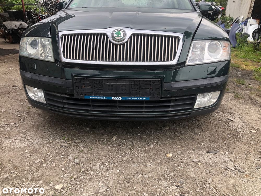 Zderzak przedni Skoda Octawia II 9570 pdc spryski