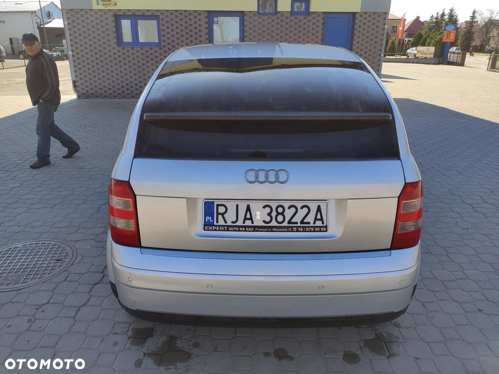 Audi A2 1.4 - 4