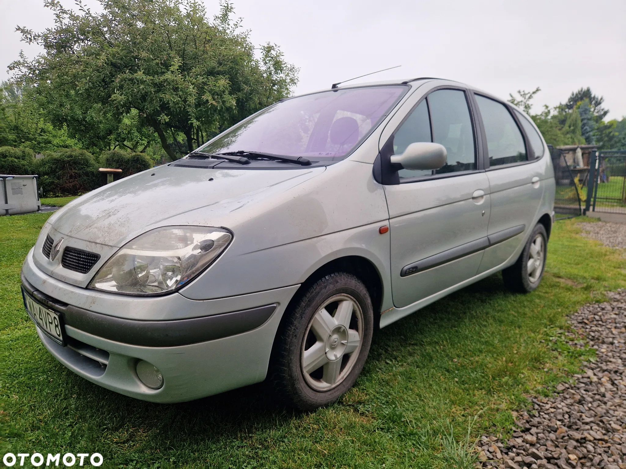 Renault Scenic 2.0 16V Dynamique - 1