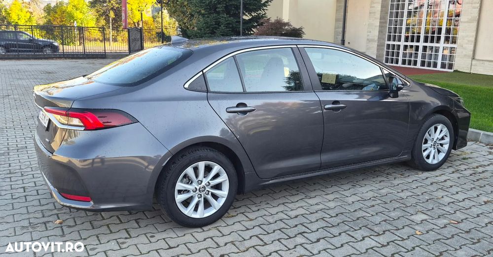 Toyota Corolla - 11