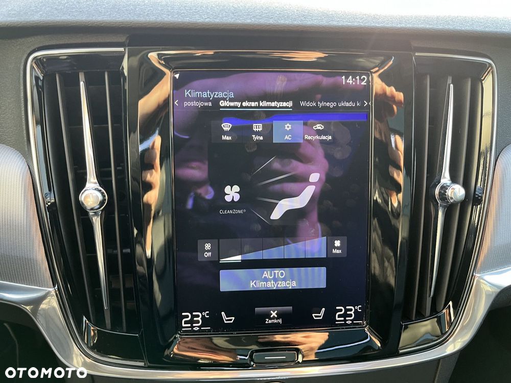 Volvo V90 Cross Country - 22