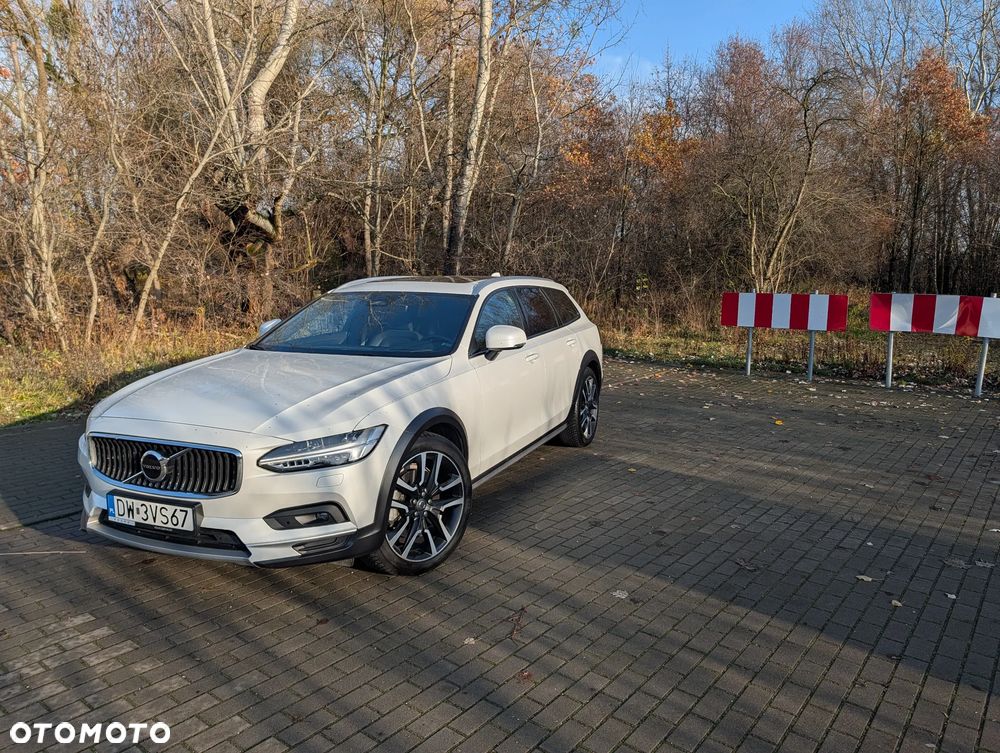 Volvo V90 Cross Country - 40