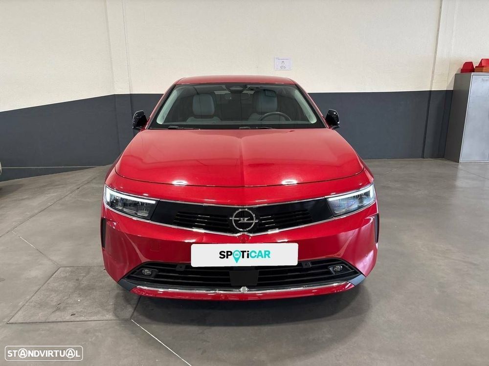 Opel Astra 1.2 T Elegance - 2