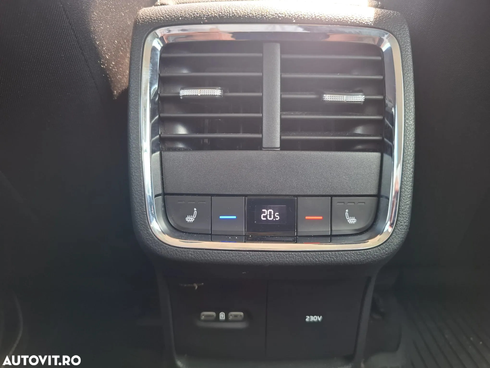 Skoda Octavia Combi 2.0 TDI DSG Style - 21
