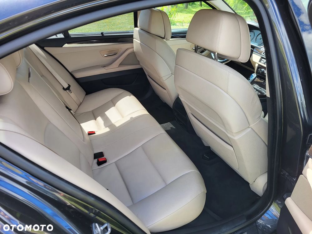 BMW Seria 5 528i - 19