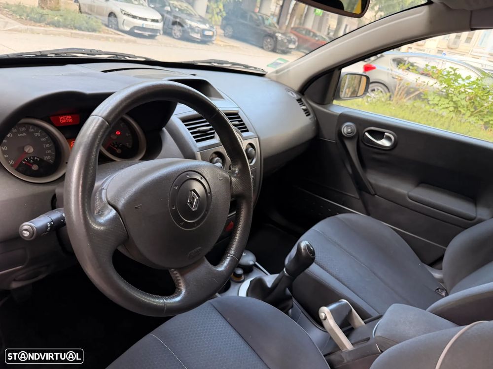 Renault Mégane 1.5 dCi Confort Dynamique - 9