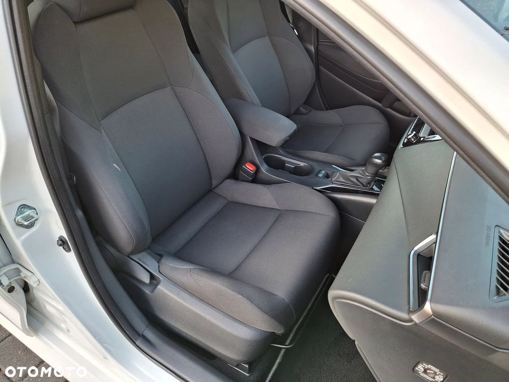 Toyota Corolla 1.8 Hybrid Comfort - 17