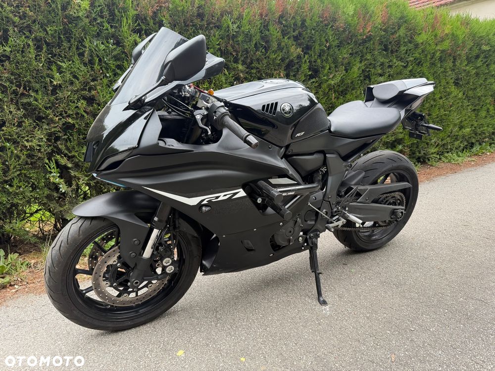 Yamaha R7 - 12