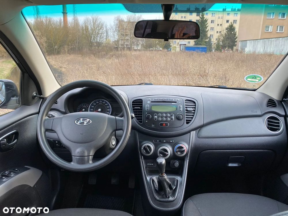 Hyundai i10 1.1 Edition 20 - 21