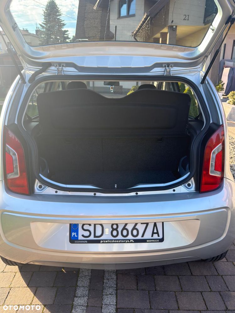 Volkswagen Up 2013 photo 5