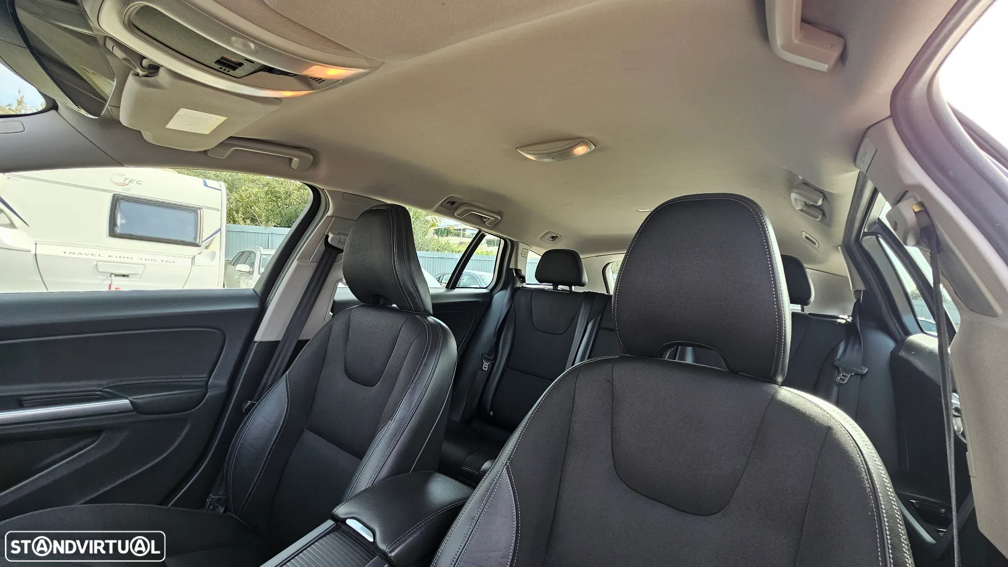 Volvo V60 2.4 D6 Momentum AWD Phev - 15