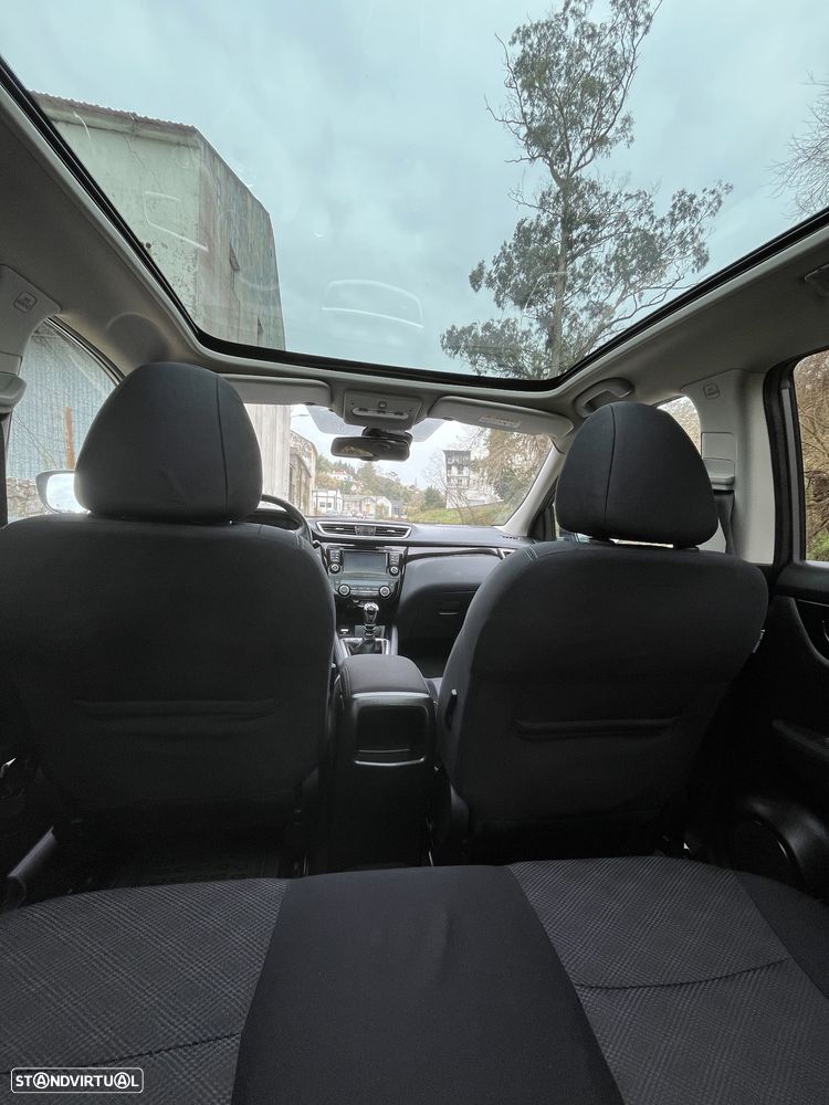 Nissan Qashqai 1.5 dCi N-Connecta 18 - 16
