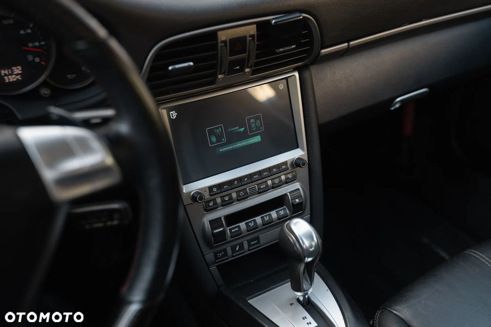 Porsche 911 Carrera Tiptronic S - 23