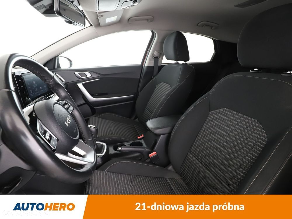 Kia XCeed 1.5 T-GDI M - 11