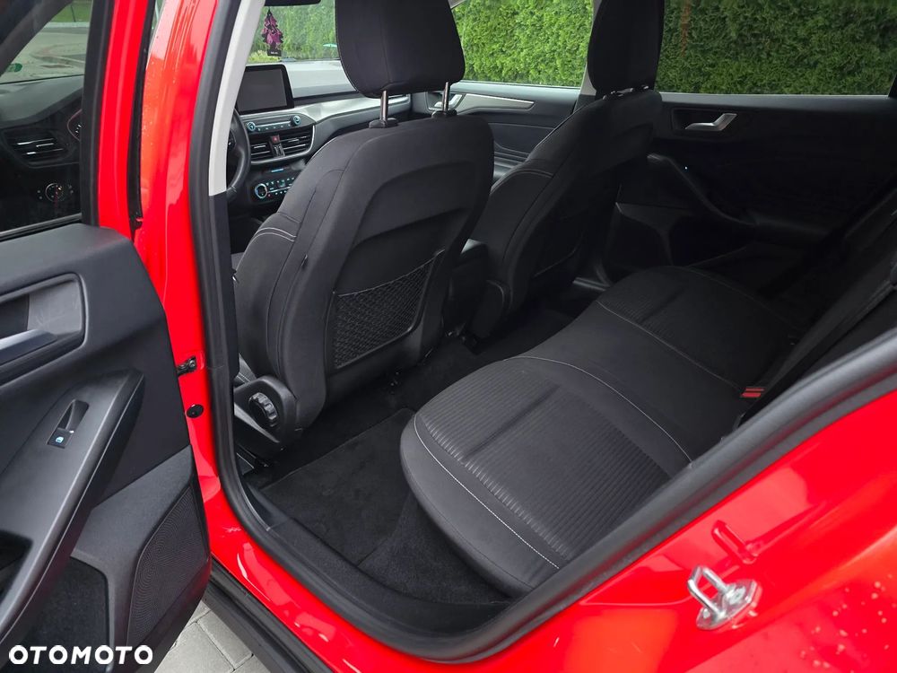 Ford Focus 1.5 EcoBlue Start-Stopp-System TITANIUM - 12