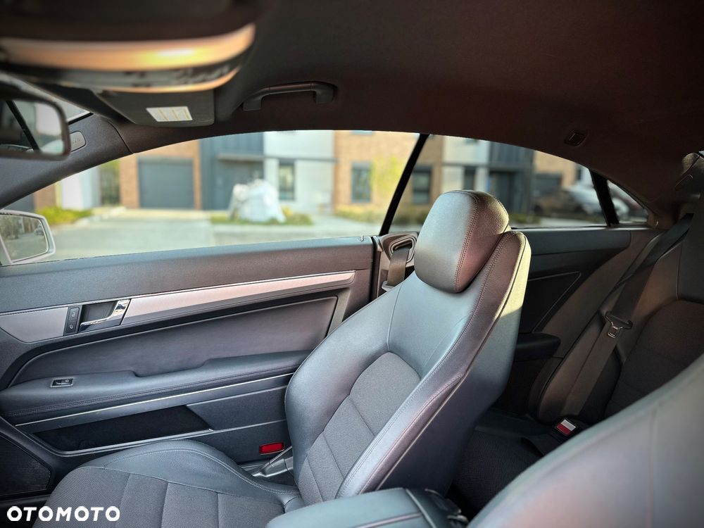 Mercedes-Benz Klasa E 200 CGI BlueEFFICIENCY Automatik Avantgarde - 27