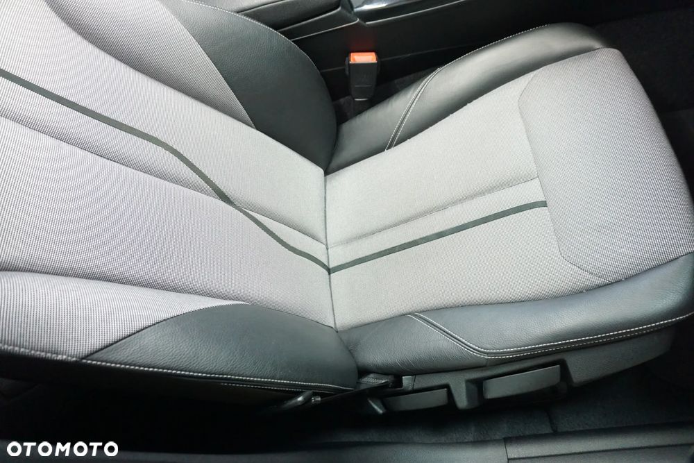 BMW Seria 1 120d Urban Line - 25