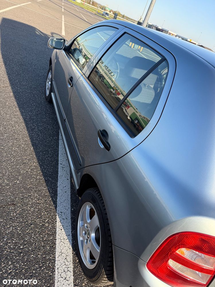 Skoda Fabia 1.4 16V Comfort - 21