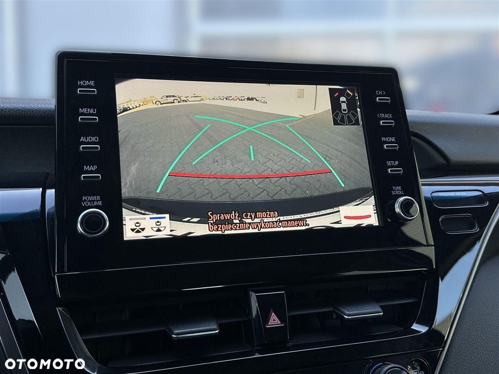 Toyota Camry 2.5 Hybrid Executive CVT - 32