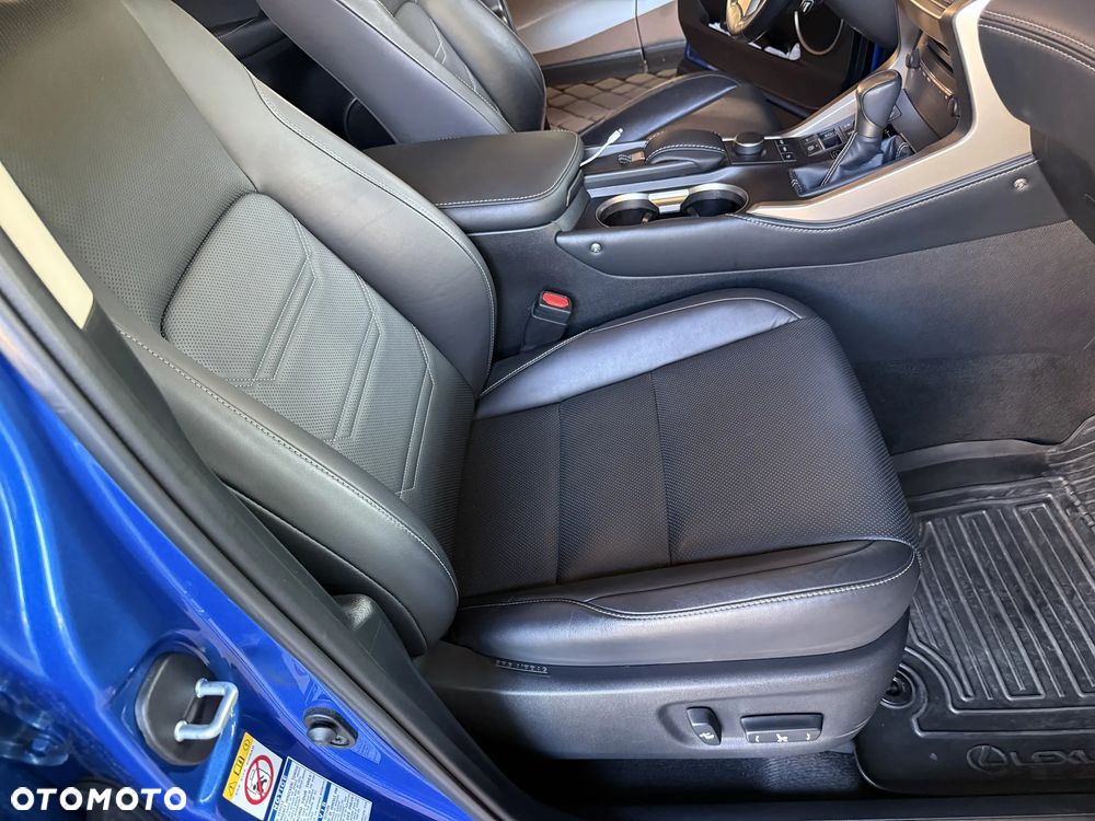 Lexus NX 300h Comfort AWD - 22