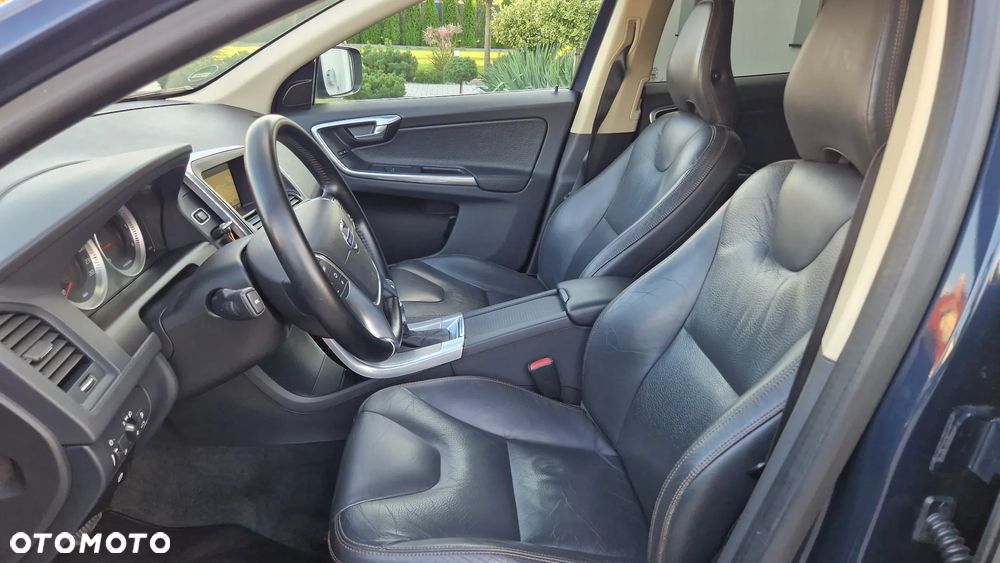 Volvo XC 60 D4 Geartronic Momentum - 14