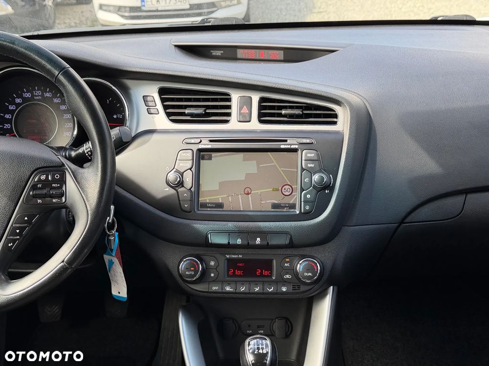 Kia Ceed 1.6 CRDi Smart - 28