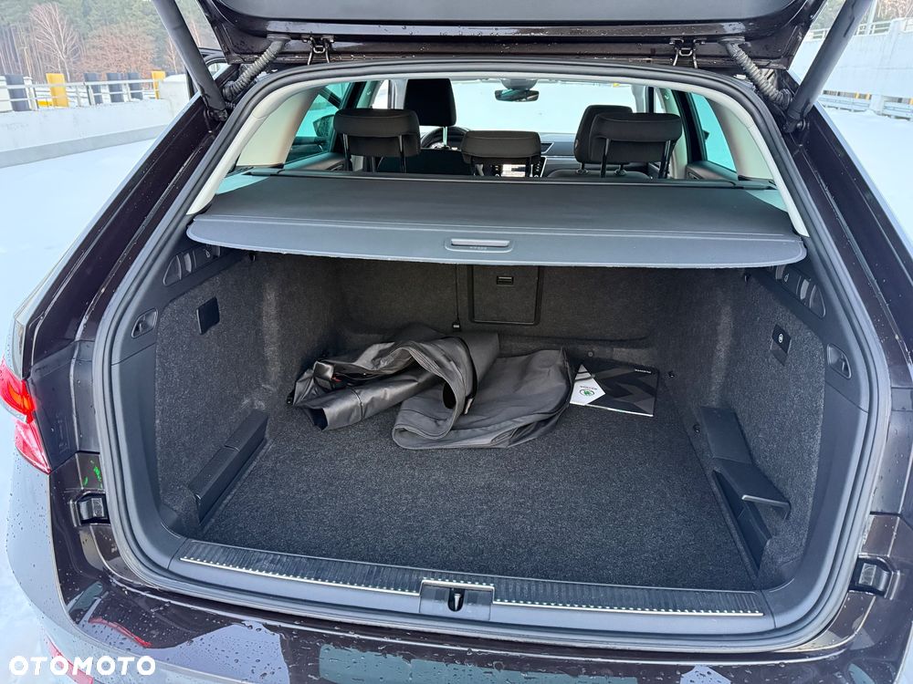 Skoda Superb 2.0 TDI SCR 4x4 Scout DSG - 29