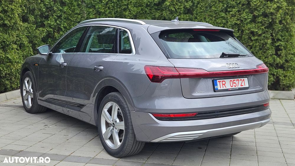 Audi e-tron 55 quattro - 9