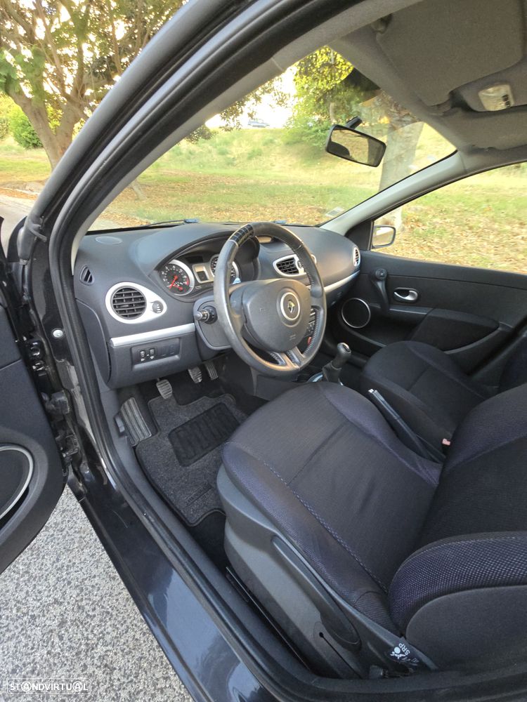 Renault Clio 1.2 16V Dynamique S - 15