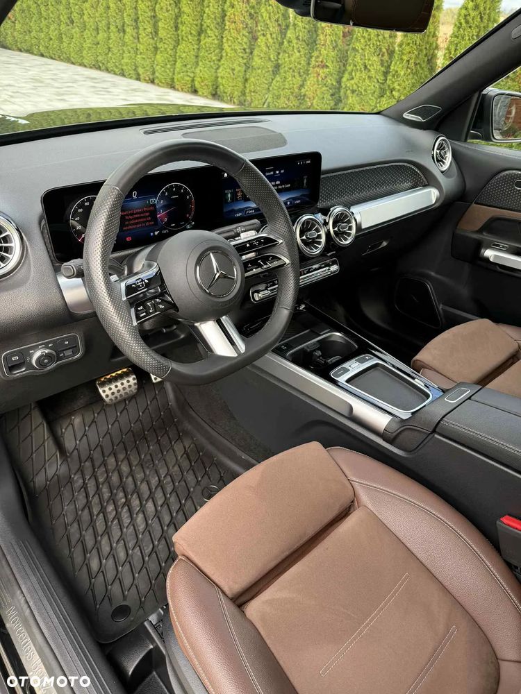 Mercedes-Benz GLB 250 4-Matic AMG Line 8G-DCT - 9