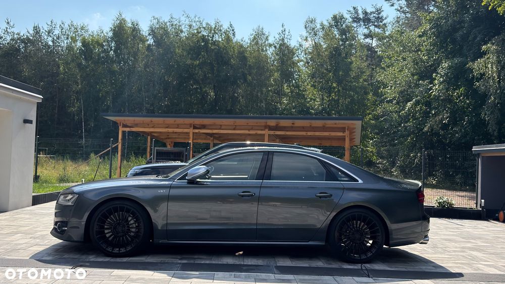 Audi S8 - 6