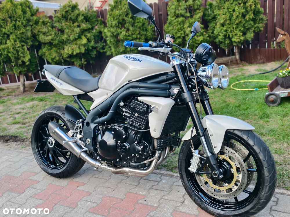 Triumph Speed Triple - 1