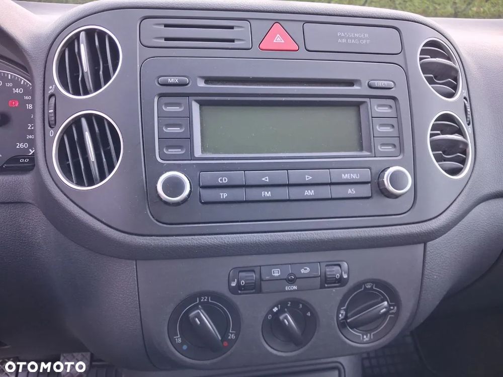 Volkswagen Golf - 10