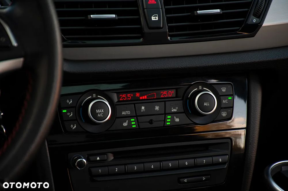 BMW X1 xDrive18d xLine - 32