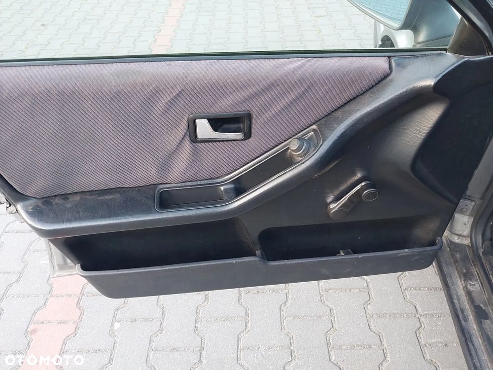 Audi 80 sedan silnik 2.0 Benzyna 115 KM ABK skrzynia biegów CCF drzwi maska klapa zderzak błotnik LY7P szyba przepływomierz przepustnica rura dolotowa przewód cewka aparat maglownica mcperson fotel podsufitka boczek lampa reflektor lusterko hak holowniczy osłona silnika wydech tłumik zbiorniczek zegary panel wyświetlacz sterownik CAŁY NA CZĘŚCI WSZYSTKIE CZĘŚCI - 14