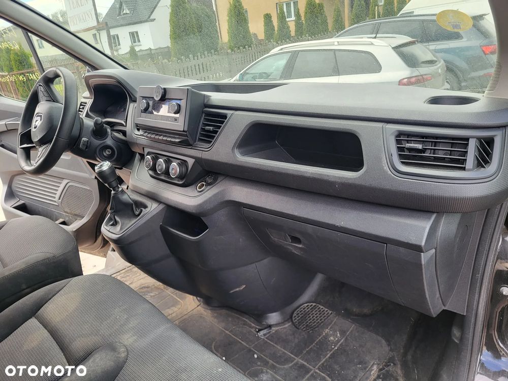 Renault trafic - 32