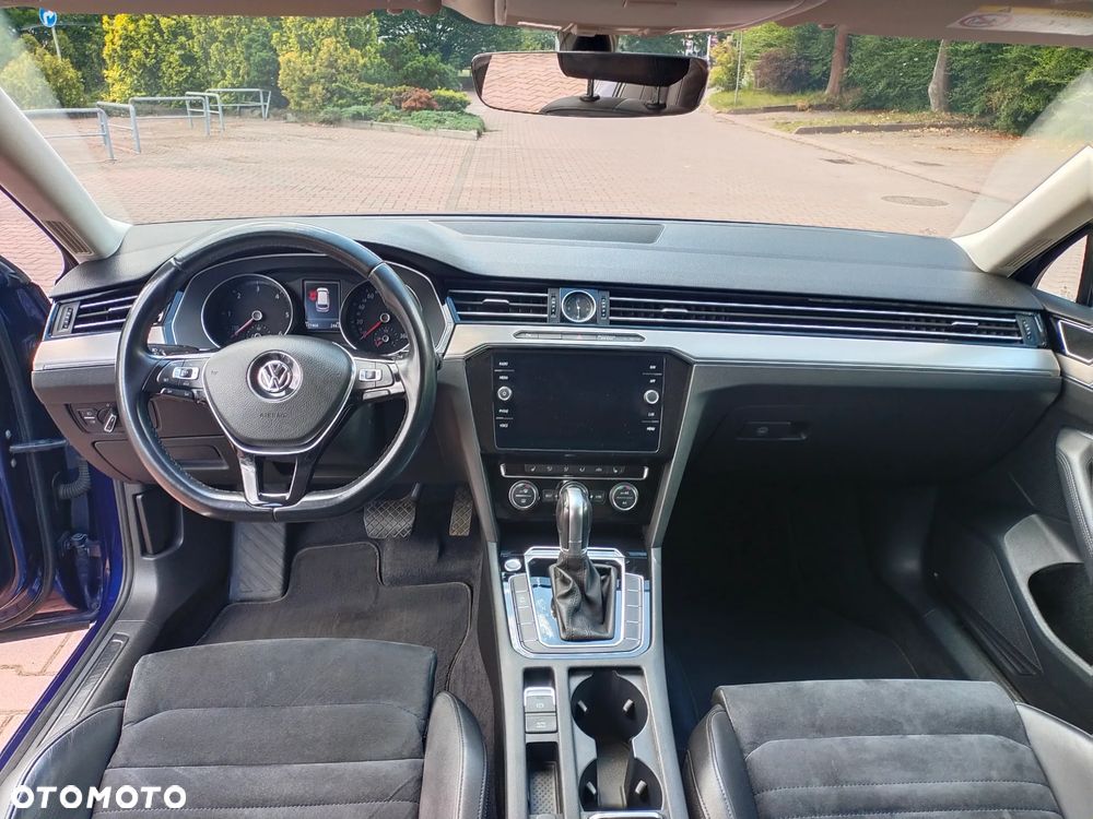 Volkswagen Passat 2.0 TDI (BlueMotion Technology) DSG Highline - 3