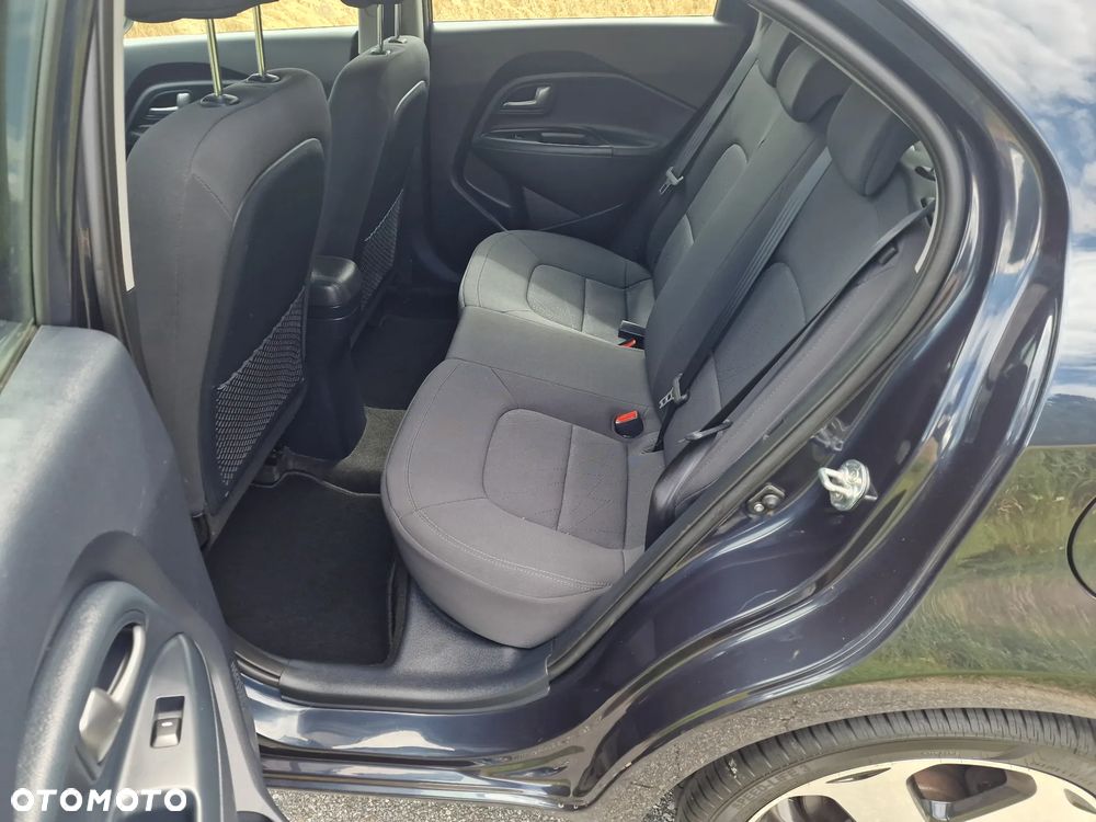 Kia Rio - 30