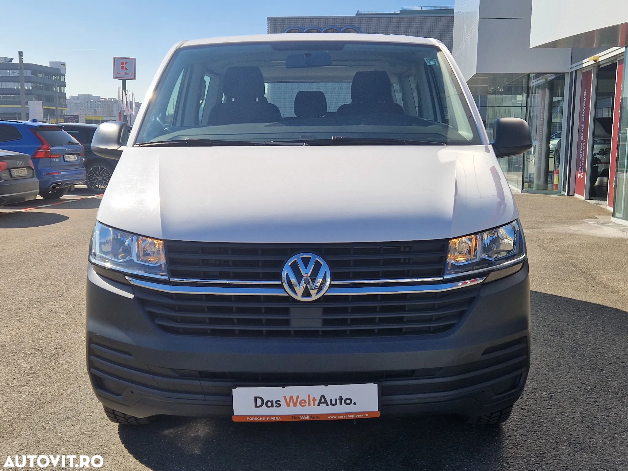 Volkswagen Caravelle - 4
