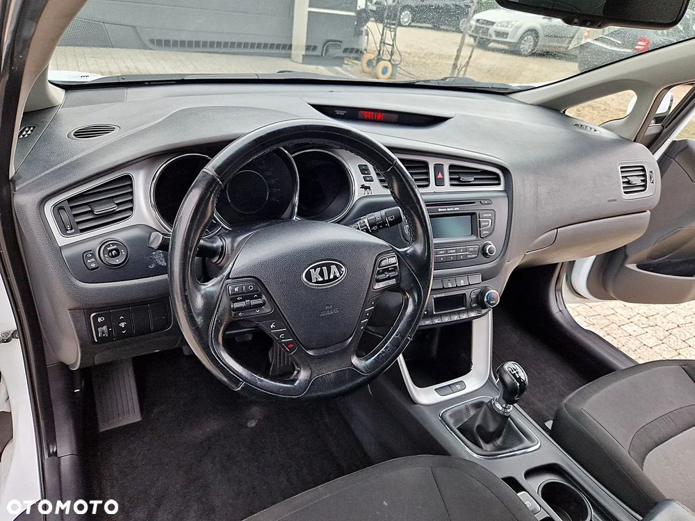 Kia Ceed 1.6 Crdi M Euro2012 - 4