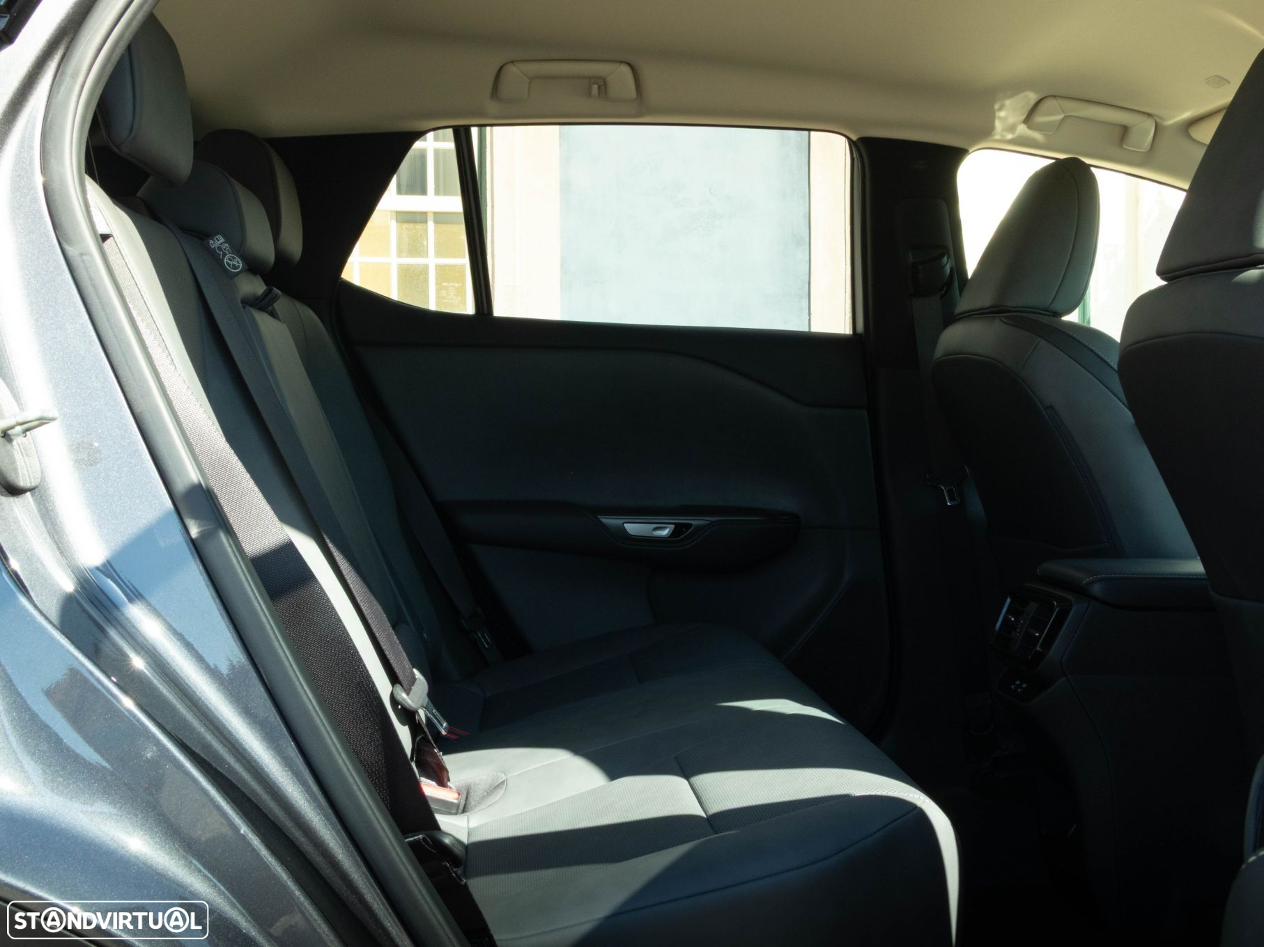 Lexus RZ 450e Executive Plus - 14
