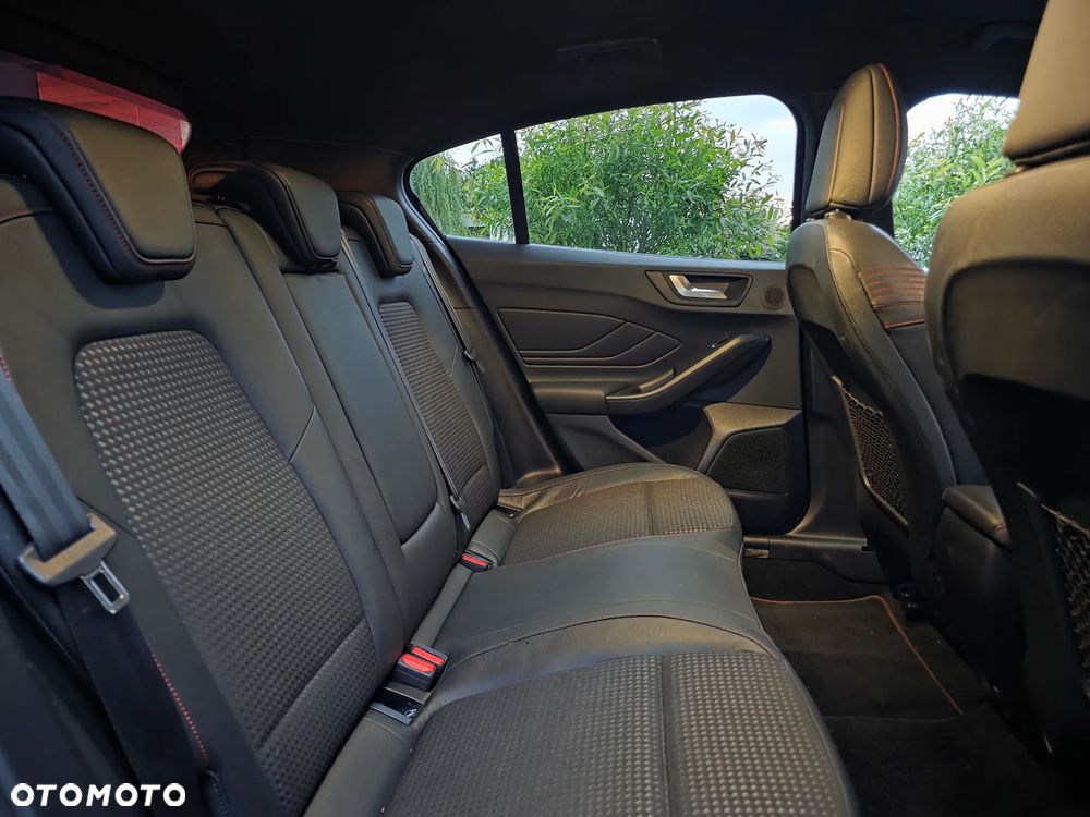 Ford Focus 1.0 EcoBoost mHEV ST-Line Style - 37