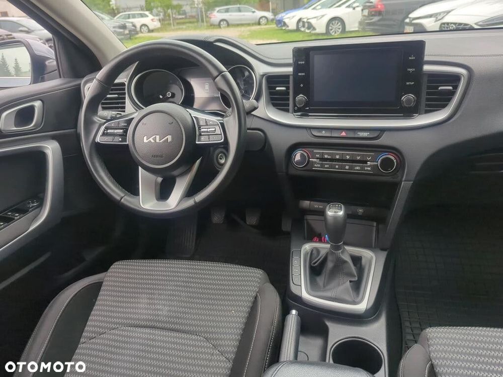 Kia Ceed - 7