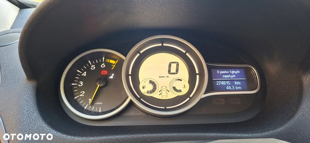 Renault Megane 1.6 16V Color Edition - 10