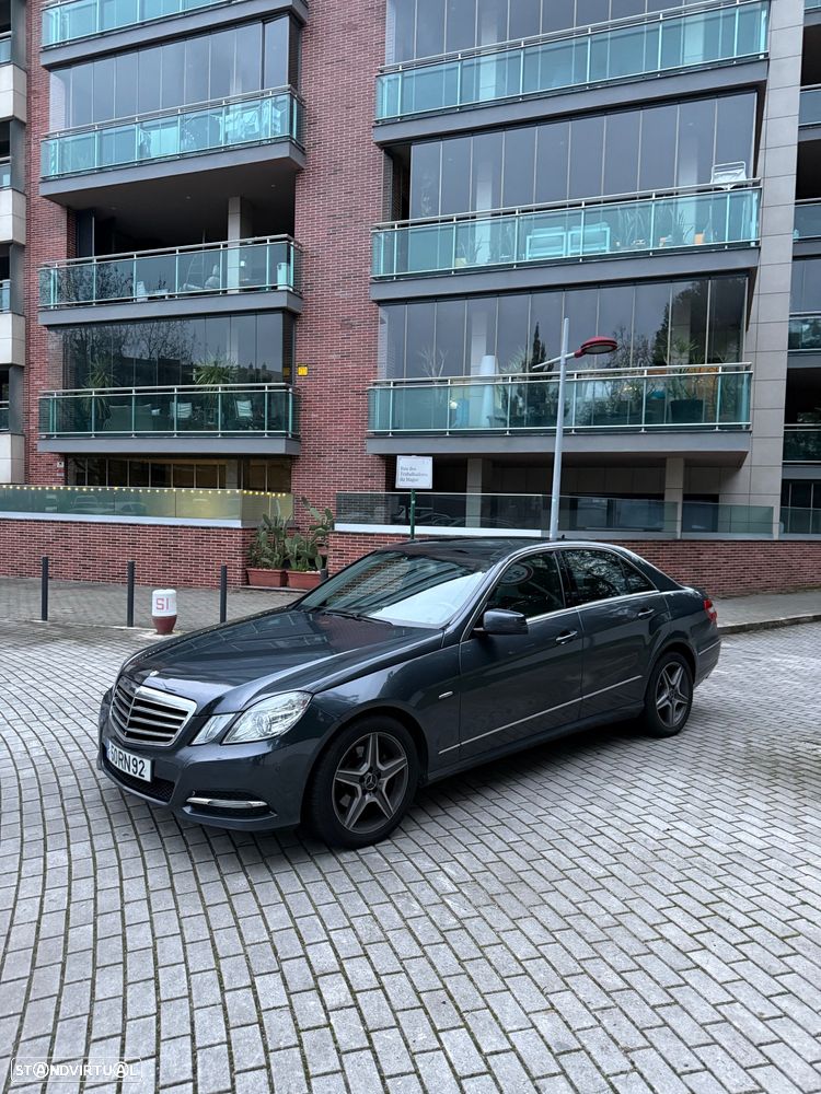 Mercedes-Benz E 200 BlueTEC Avantgarde Auto. - 2