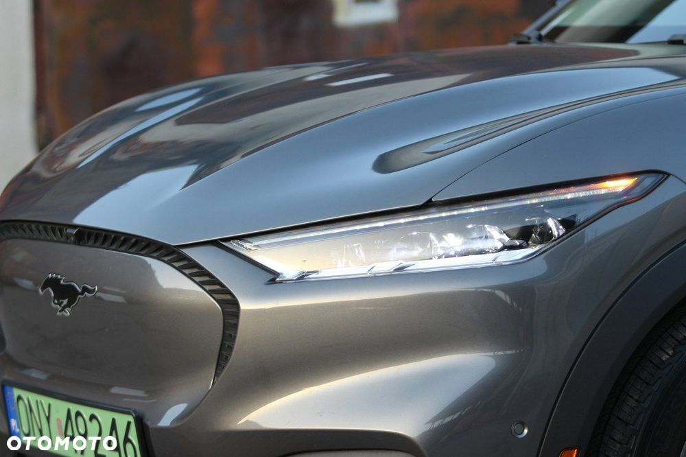 Ford Mustang Mach-E - 38